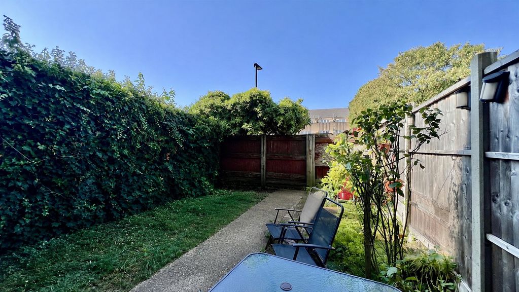 Private Garden- click for photo gallery